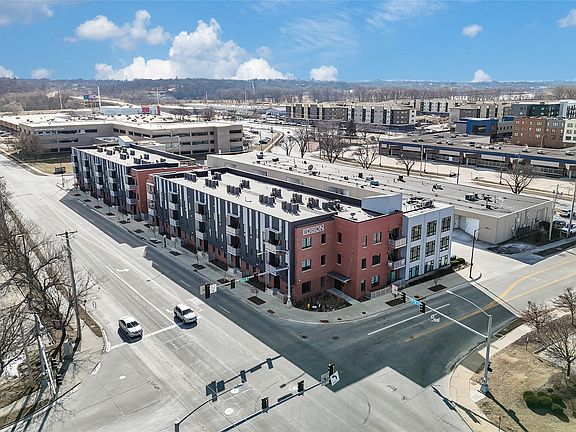 5th image of 450 7th St #307