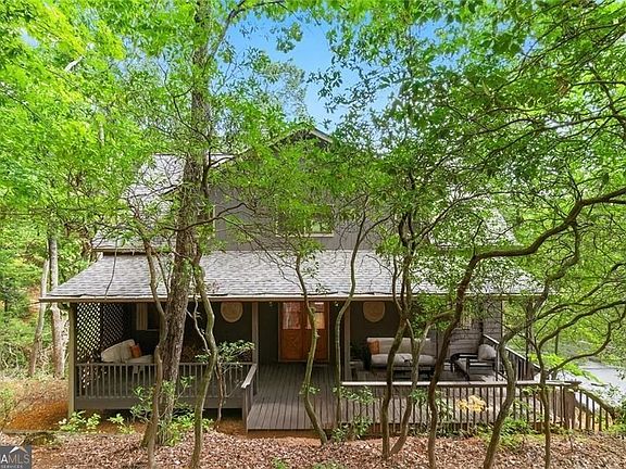 3rd image of 35 Red Oak Point