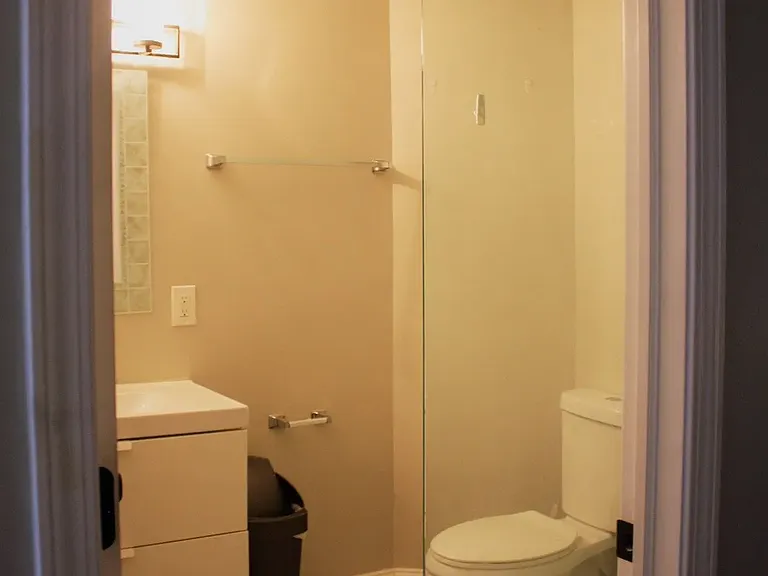 521 E State St #1 — Photo 11