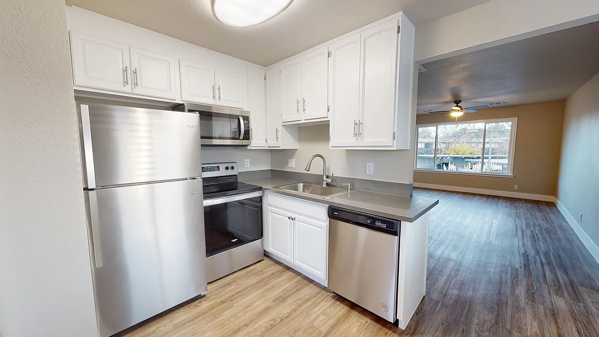Kitchen - Holiday Gardens Apartments
