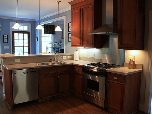 Bosch dishwarher and Dakor over/range