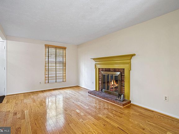 2nd image of 3267 Blue Heron Dr
