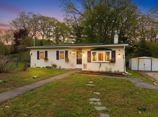 4 Bunker Hill Rd, Leicester, MA 01524