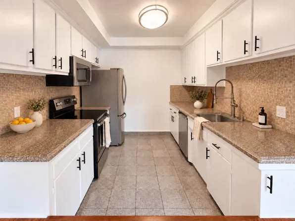 1138 Hacienda Place, 1138 Hacienda Pl #603, West Hollywood, CA 90069