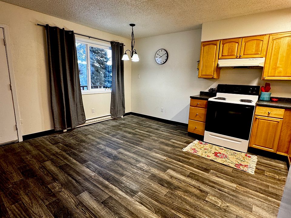 Kitchen and dining room