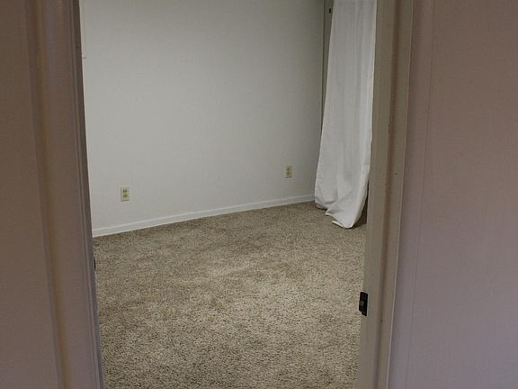 3rd image of 300 Pioneer Ave