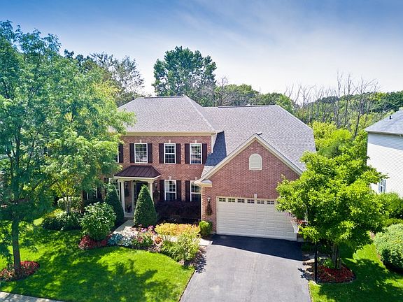 2nd image of 34127 N Wooded Glen Dr