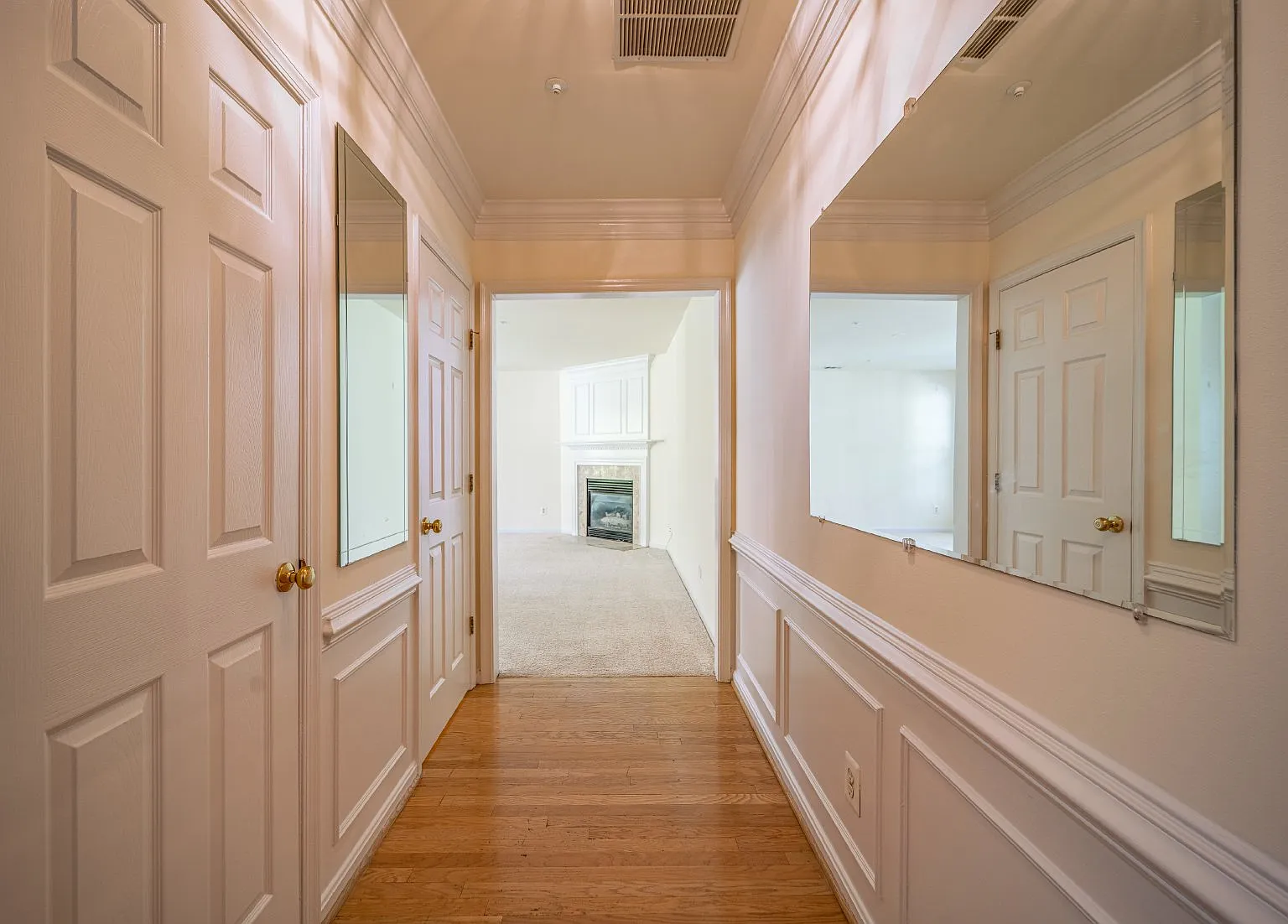 2 bed, 2.5 bath, $2,650 — Photo 3