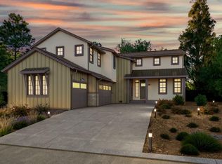 445 Canyon Creek Dr, Auburn, CA 95603