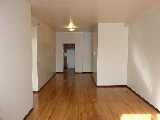 2 bed, 950 sqft, $1,625 — Photo 4