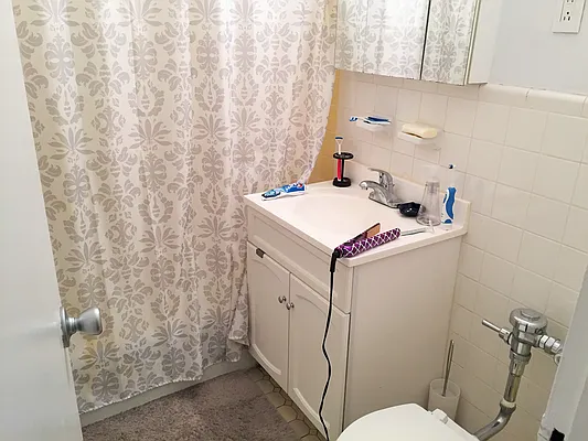 Rented by Joe Gotham LTD | media 17