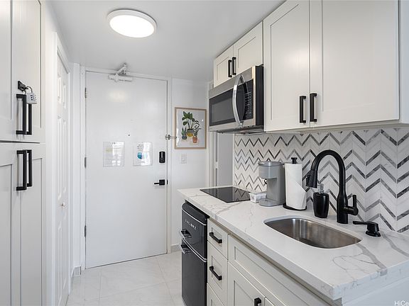 5th image of 445 Seaside Ave APT 2810