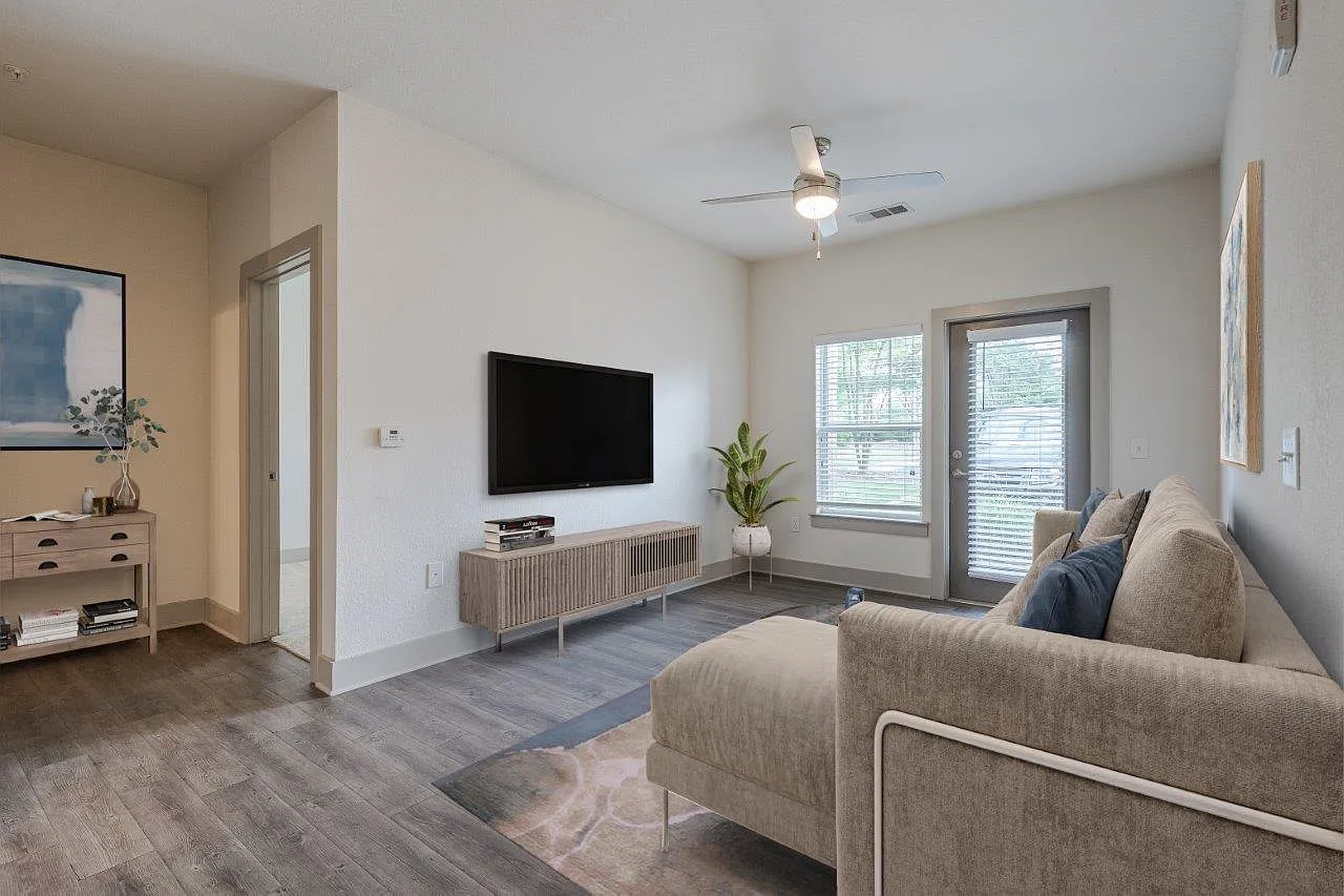 Haywood Reserve Apartment Homes — Photo 4