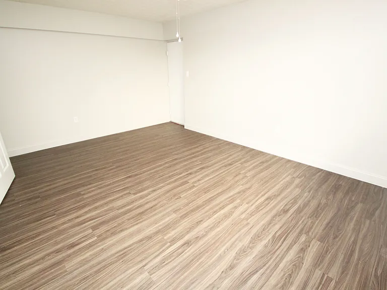 444 Orchard Ave — Photo 8