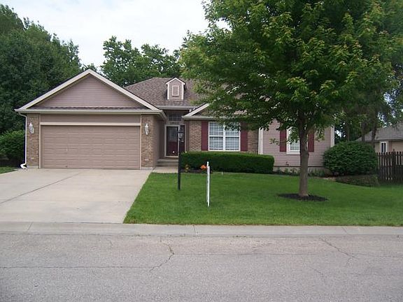2nd image of 2911 Garland St