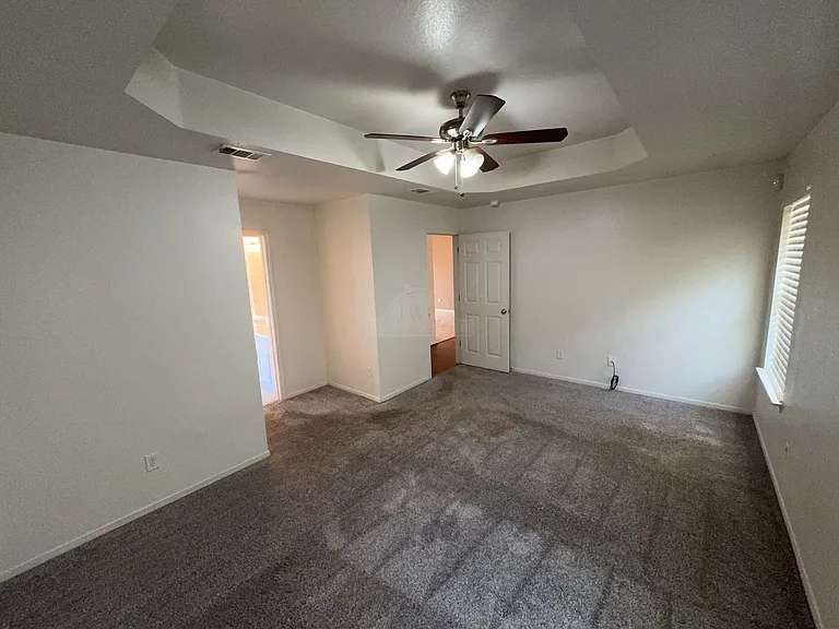 9911 Diana Dr — Photo 9