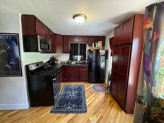 2nd image of 215 S Virginia St
