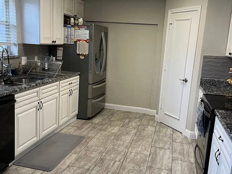 408 Kylie Ln — Photo 25