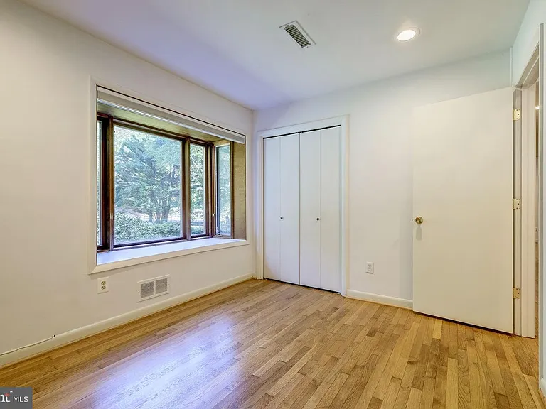 6710 Persimmon Tree Rd — Photo 20