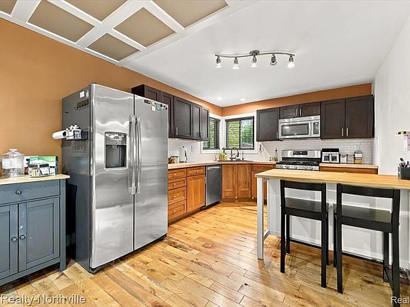 3rd image of 1106 Prince St