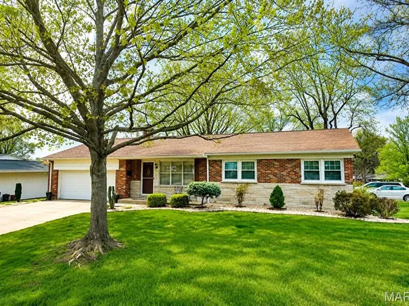 9208 Wampum Dr, Saint Louis, MO 63123