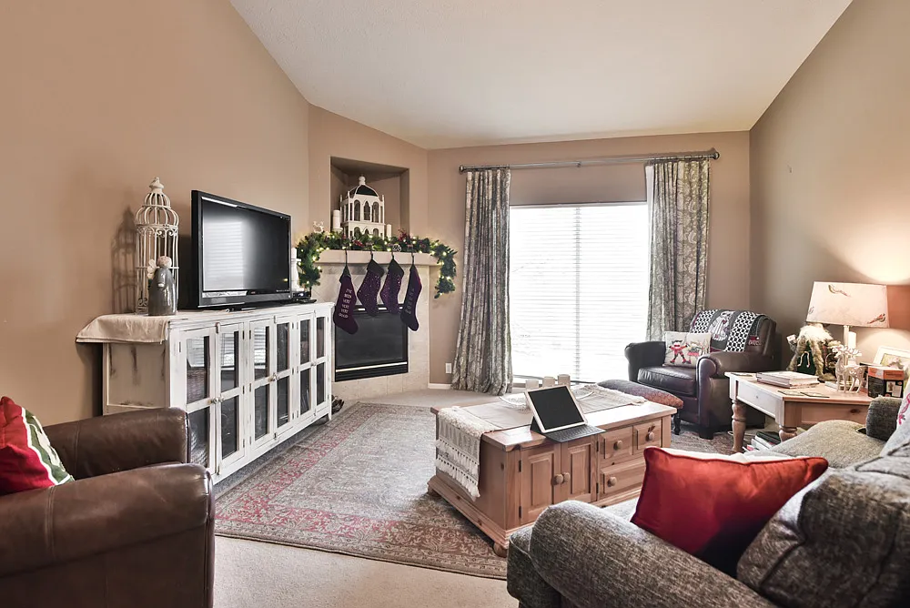 3 bed, 2800 sqft, $2,490 — Photo 1