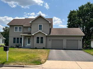 801 Bellvue Ln, Brooklyn Center, MN 55430