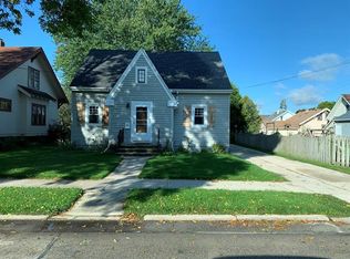 2612 School St, Two Rivers, WI 54241