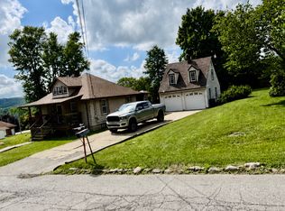 8139 Lorain St SE, Masury, OH 44438