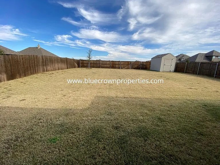 5211 Pentridge Dr — Photo 18