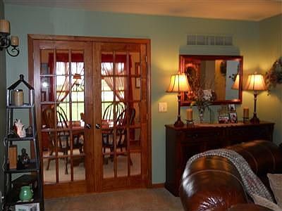 3rd image of 202 E Kellerwood Ct