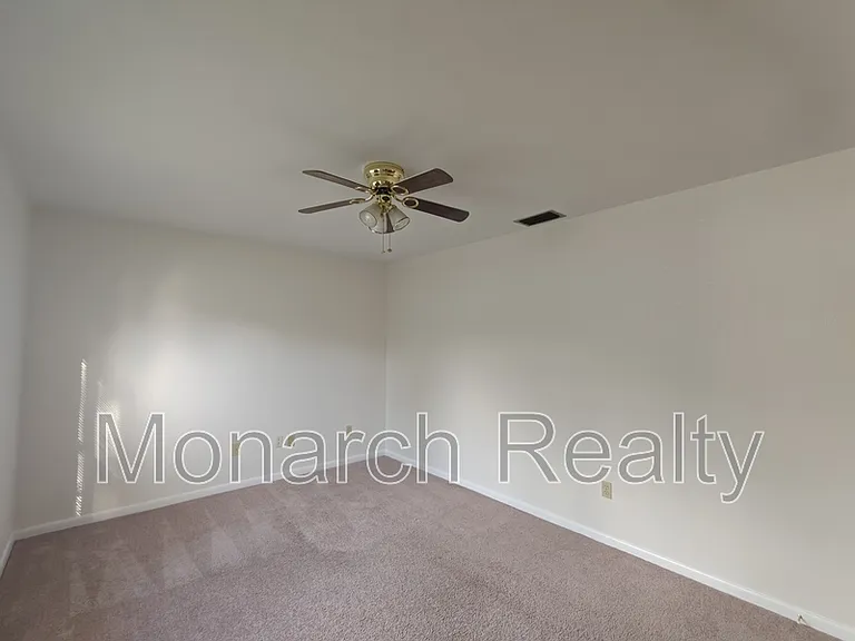 6133 NW 33rd St — Photo 20
