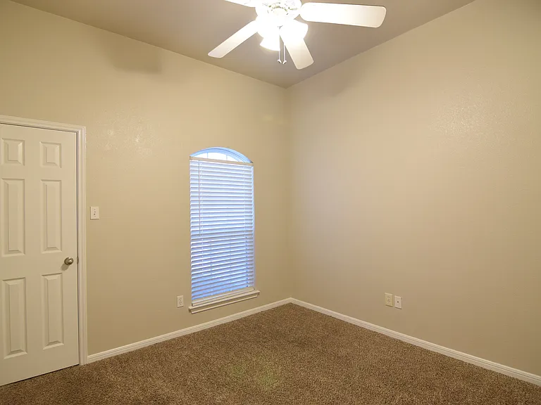 5619 Fair Hill Dr — Photo 10