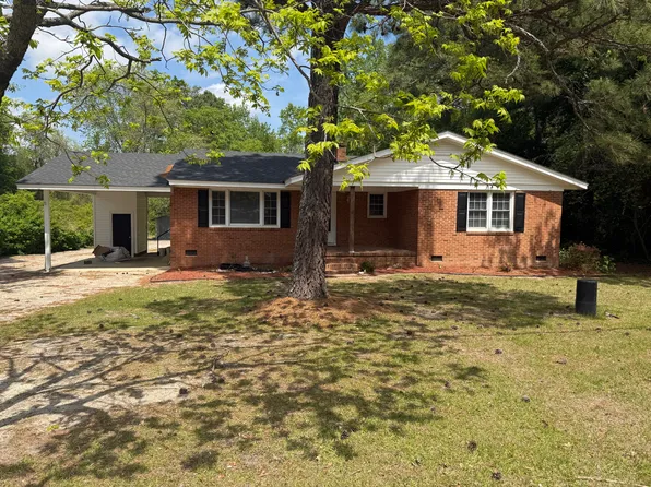 8642 W Mount Dr, Rocky Mount, NC 27803