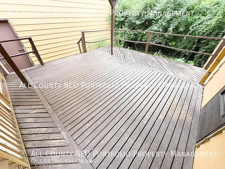 400 S Highland Ave — Photo 28