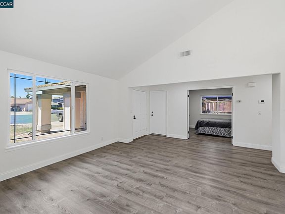 3rd image of 2750 Gomes Ct