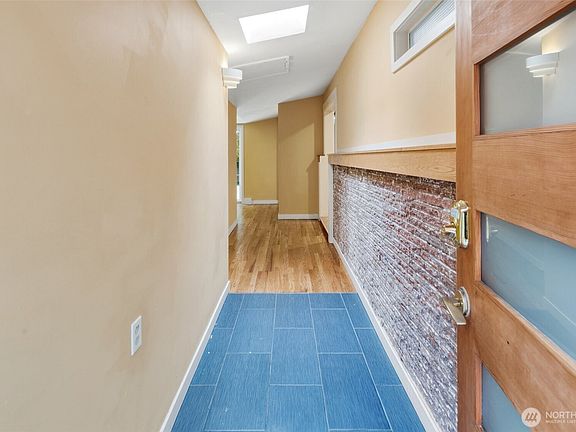 5th image of 3815 NE 113th Street