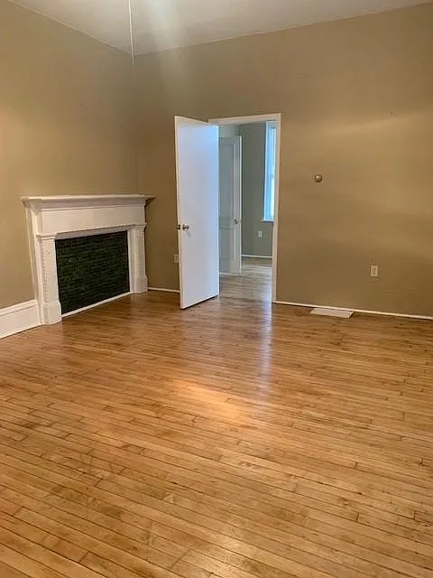 1 bed, $900 — Photo 2