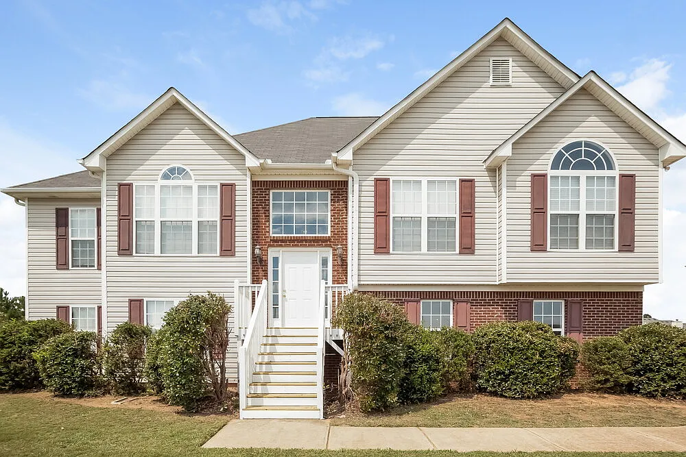 3 bed, 3.0 bath, 1719 sqft, $1,955 — Photo 1