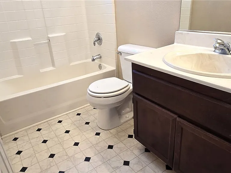 1154 Maple Pines Ave — Photo 16