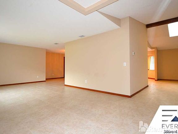 4th image of 64 Parkway Dr