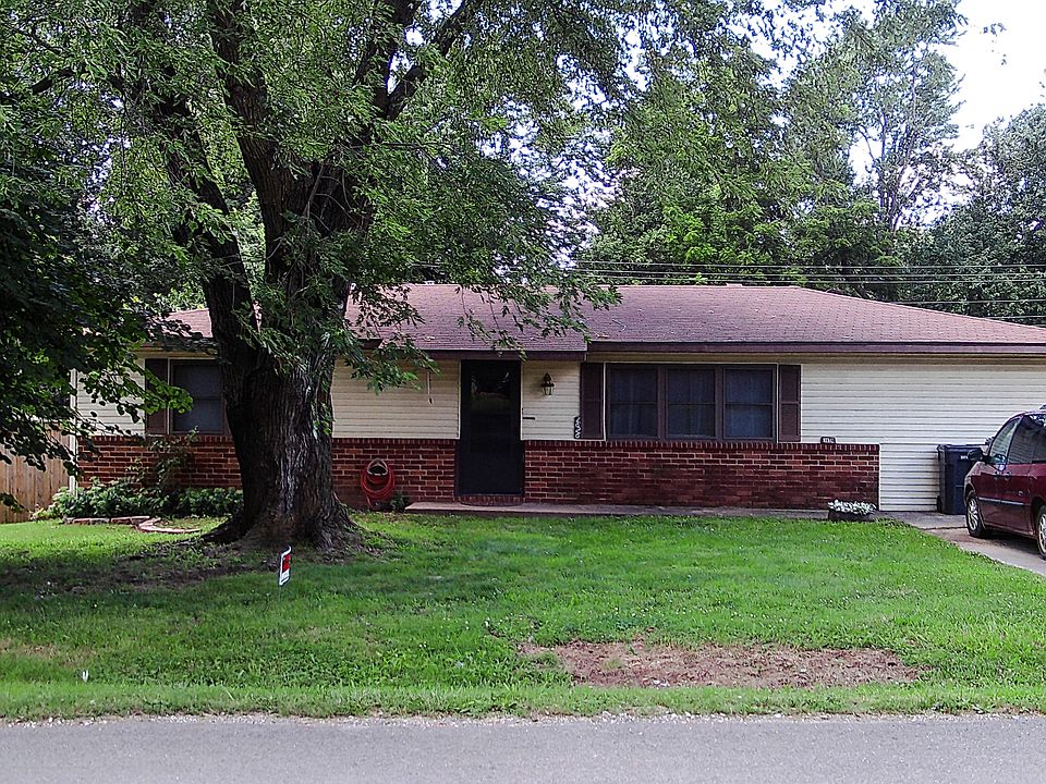1st image of 1826 S Craig Cir