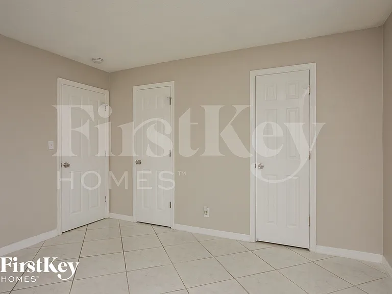 3430 NW 34th St — Photo 9