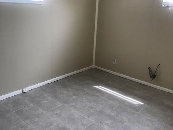 4th image of 4308 SE 15th Ave