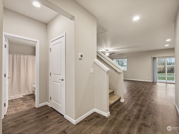 5th image of 935 Bondgard Avenue E