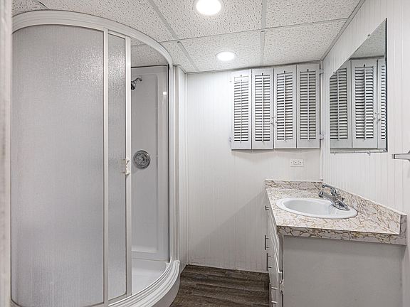 4th image of 35611 W Chicago St