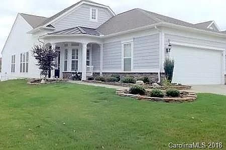 Front and side of house...plenty of sunshine!