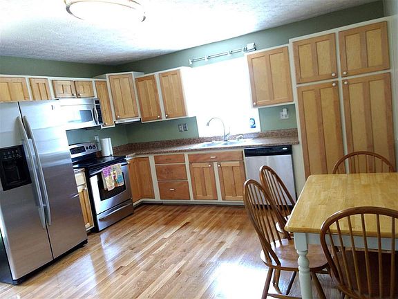 3rd image of 2117 Deerfield Cir