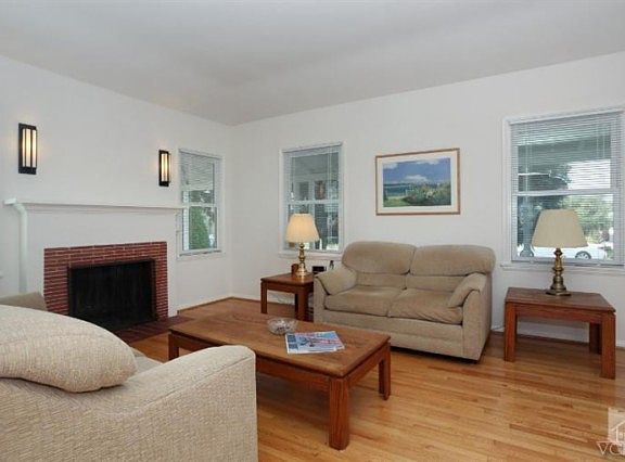 5th image of 8032 Bleriot Ave