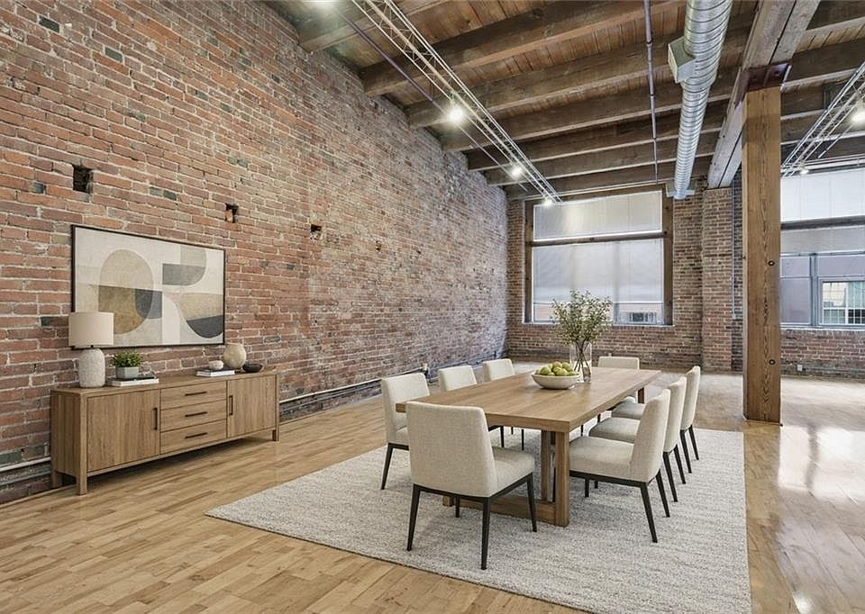 1st image of 306 W 7th St APT 203